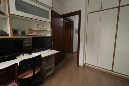 Apartamento à venda com 156m², 4 quartos e 2 vagasQuarto 3