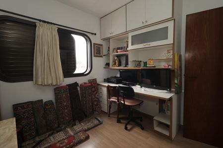 Apartamento à venda com 156m², 4 quartos e 2 vagasQuarto 3