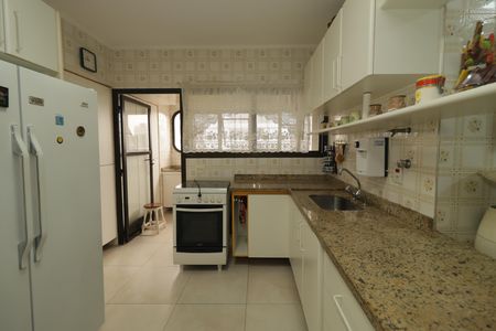 Apartamento à venda com 156m², 4 quartos e 2 vagasCozinha