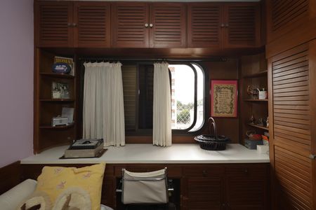 Apartamento à venda com 156m², 4 quartos e 2 vagasQuarto 2