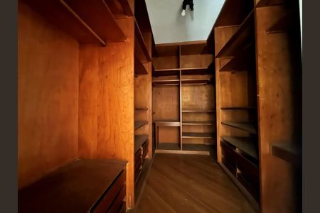 Apartamento à venda com 260m², 4 quartos e 2 vagas