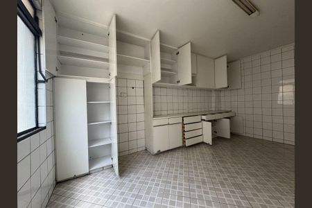 Apartamento à venda com 260m², 4 quartos e 2 vagas