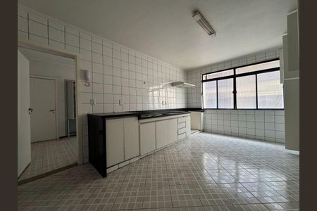Apartamento à venda com 260m², 4 quartos e 2 vagas