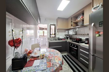 Apartamento à venda com 84m², 3 quartos e 2 vagas Apartamento à venda com 84m², 3 quartos e 2 vagasCozinha