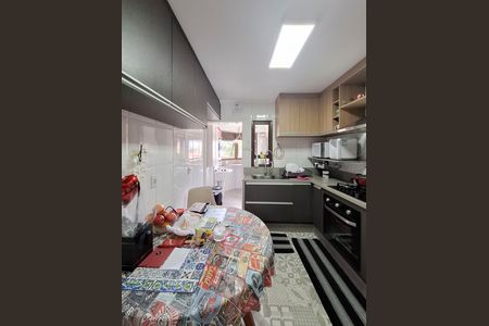 Apartamento à venda com 84m², 3 quartos e 2 vagas Apartamento à venda com 84m², 3 quartos e 2 vagasCozinha