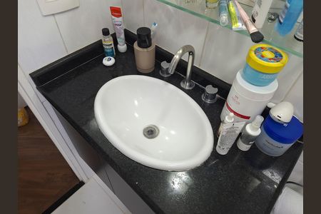 Apartamento à venda com 84m², 3 quartos e 2 vagas Apartamento à venda com 84m², 3 quartos e 2 vagasBanheiro Quarto 1