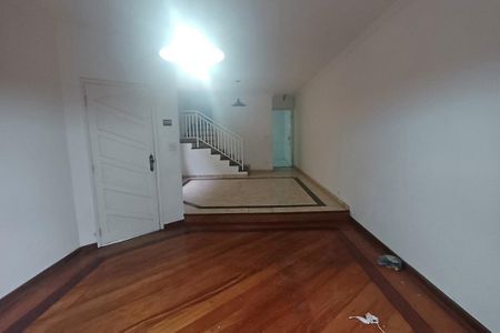 Casa para alugar com 200m², 3 quartos e 4 vagas Casa para alugar com 200m², 3 quartos e 4 vagasFoto 02