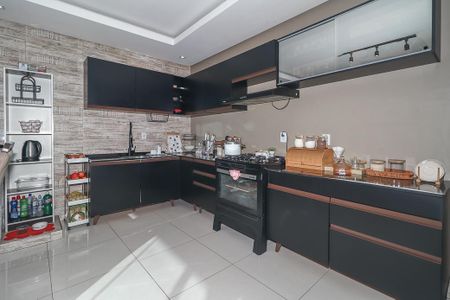 Casa à venda com 102m², 4 quartos e sem vagaSala / Cozinha