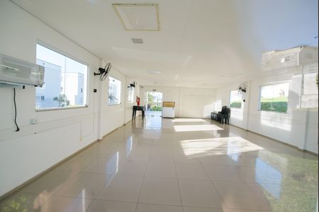 Apartamento para alugar com 46m², 2 quartos e 1 vaga Apartamento para alugar com 46m², 2 quartos e 1 vagaÁrea comum - Salão de festas