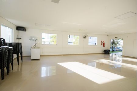 Apartamento para alugar com 46m², 2 quartos e 1 vaga Apartamento para alugar com 46m², 2 quartos e 1 vagaÁrea comum - Salão de festas