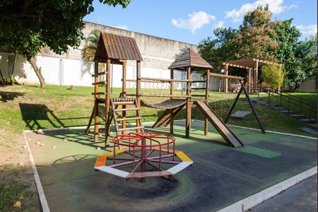 Apartamento para alugar com 46m², 2 quartos e 1 vaga Apartamento para alugar com 46m², 2 quartos e 1 vagaÁrea comum - Playground