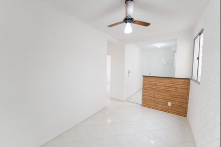Sala de apartamento para alugar com 2 quartos, 46m² em Vila São José, Taubaté