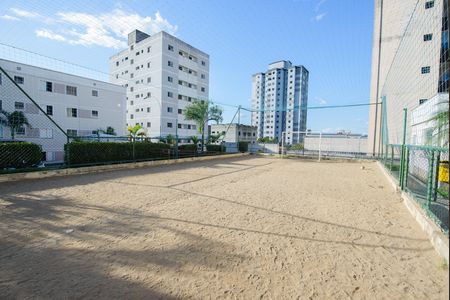 Apartamento para alugar com 46m², 2 quartos e 1 vaga Apartamento para alugar com 46m², 2 quartos e 1 vagaÁrea comum - Quadra de futebol de areia