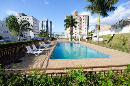 Apartamento para alugar com 46m², 2 quartos e 1 vaga Apartamento para alugar com 46m², 2 quartos e 1 vagaÁrea comum - Piscina