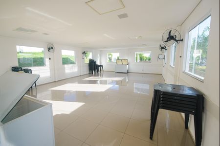 Apartamento para alugar com 46m², 2 quartos e 1 vaga Apartamento para alugar com 46m², 2 quartos e 1 vagaÁrea comum - Salão de festas