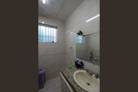Casa à venda com 300m², 3 quartos e 4 vagasBanheiro Social