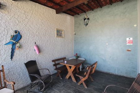 Casa à venda com 300m², 3 quartos e 4 vagasÁrea Externa