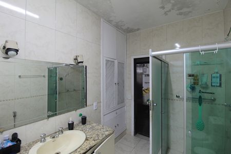 Casa à venda com 300m², 3 quartos e 4 vagasBanheiro Social