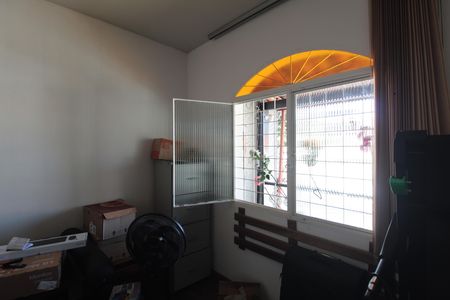 Casa à venda com 300m², 3 quartos e 4 vagasEscritório