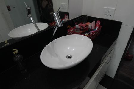 Casa à venda com 300m², 3 quartos e 4 vagasBanheiro da Suite