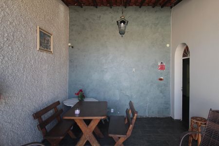 Casa à venda com 300m², 3 quartos e 4 vagasÁrea Externa