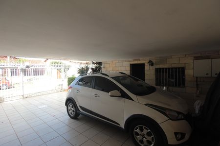 Garagem de casa à venda com 3 quartos, 300m² em São José, Belo Horizonte