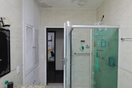Casa à venda com 300m², 3 quartos e 4 vagasBanheiro Social