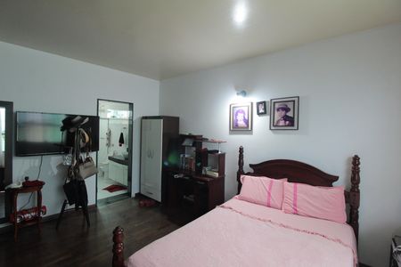 Casa à venda com 300m², 3 quartos e 4 vagasSuite