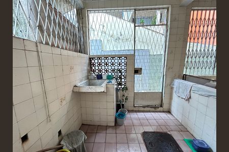 Casa para alugar com 85m², 2 quartos e 1 vagaÁrea de Serviço
