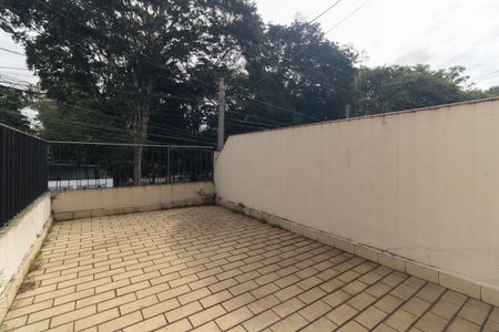 Casa para alugar com 224m², 3 quartos e 1 vaga Casa para alugar com 224m², 3 quartos e 1 vagaVaranda