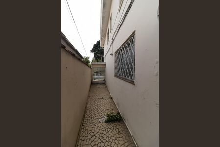 Casa para alugar com 224m², 3 quartos e 1 vaga Casa para alugar com 224m², 3 quartos e 1 vagaCorredor Lateral