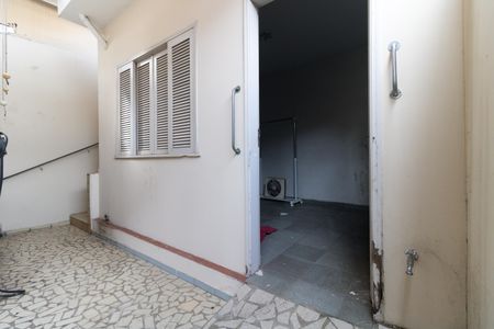 Casa para alugar com 224m², 3 quartos e 1 vaga Casa para alugar com 224m², 3 quartos e 1 vagaCorredor