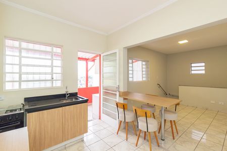 Casa para alugar com 60m², 2 quartos e sem vaga