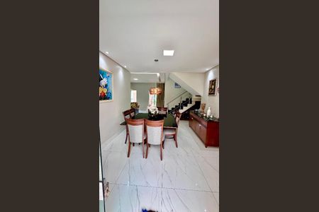 Casa de condomínio à venda com 355m², 5 quartos e 4 vagas Casa de condomínio à venda com 355m², 5 quartos e 4 vagasFoto 16