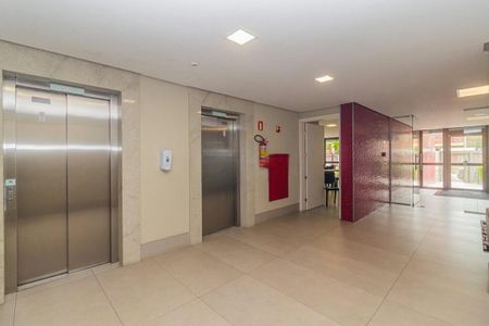 Apartamento à venda com 62m², 2 quartos e 1 vaga Apartamento à venda com 62m², 2 quartos e 1 vagaElevadores