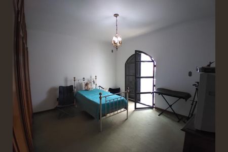 Casa à venda com 799m², 6 quartos e 13 vagasQuarto