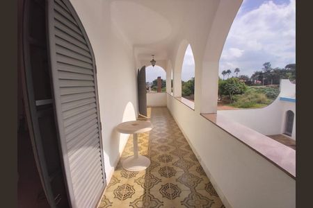 Casa à venda com 799m², 6 quartos e 13 vagasVaranda