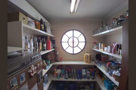 Casa à venda com 799m², 6 quartos e 13 vagasDespensa