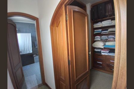 Corredor de casa à venda com 6 quartos, 799m² em Parque Taquaral, Campinas