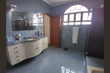 Casa à venda com 799m², 6 quartos e 13 vagasBanheiro da Suíte