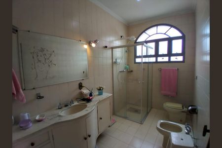 Casa à venda com 799m², 6 quartos e 13 vagasBanheiro da Suíte 3