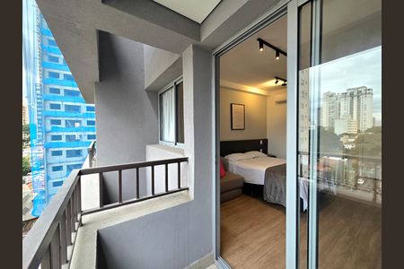 Varanda de kitnet/studio para alugar com 1 quarto, 24m² em Vila Olímpia, São Paulo