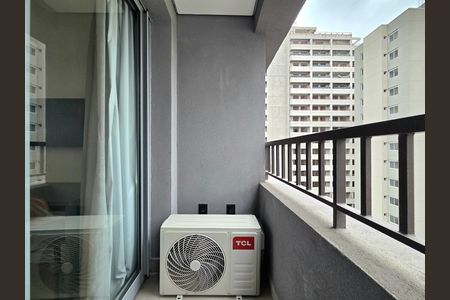 Varanda de kitnet/studio para alugar com 1 quarto, 24m² em Vila Olímpia, São Paulo
