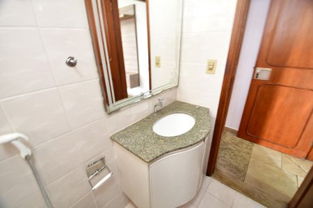 Apartamento à venda com 87m², 2 quartos e 1 vagaBanheiro Social