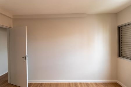 Apartamento à venda com 85m², 3 quartos e 1 vaga Apartamento à venda com 85m², 3 quartos e 1 vagaQuarto 01