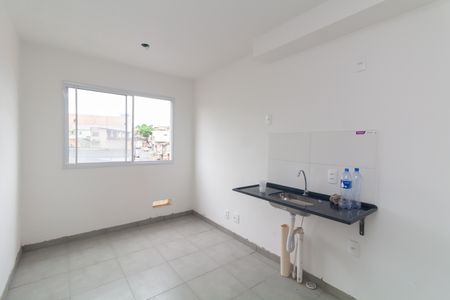 Sala/Cozinha de apartamento para alugar com 2 quartos, 25m² em Guaianases, São Paulo