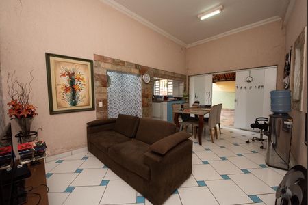 Casa à venda com 360m², 4 quartos e 2 vagas