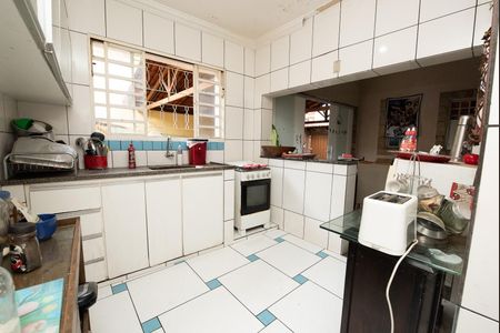 Casa à venda com 360m², 4 quartos e 2 vagas