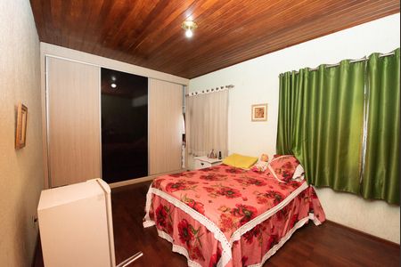 Casa à venda com 360m², 4 quartos e 2 vagas