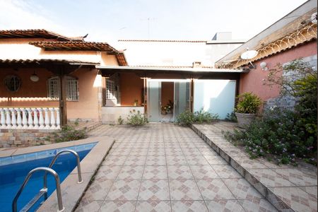 Casa à venda com 360m², 4 quartos e 2 vagas